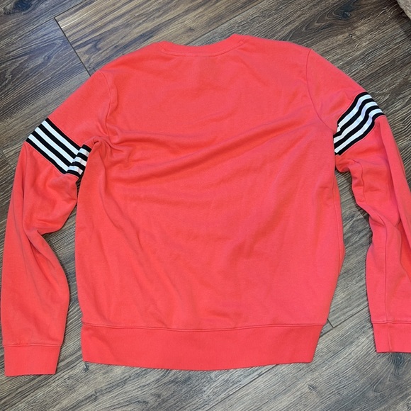 Adidas sweatshirt size medium. - Picture 3 of 3
